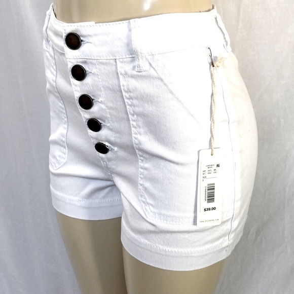 COPPER KEY Juniors White Shorts Button Fly Size 5 Utility Style 2.75” Inseam NWT - Picture 4 of 7